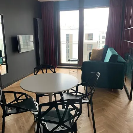 Wola Goleszowska * 바르샤바